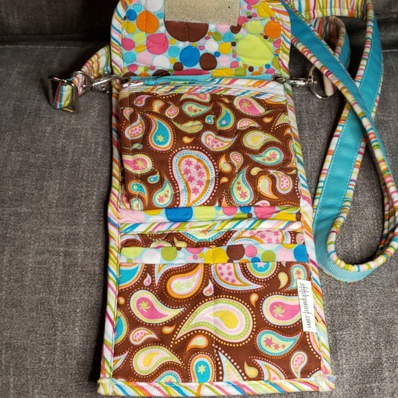 Multi colored quilted crossbody wallet - Picture 2 of 5